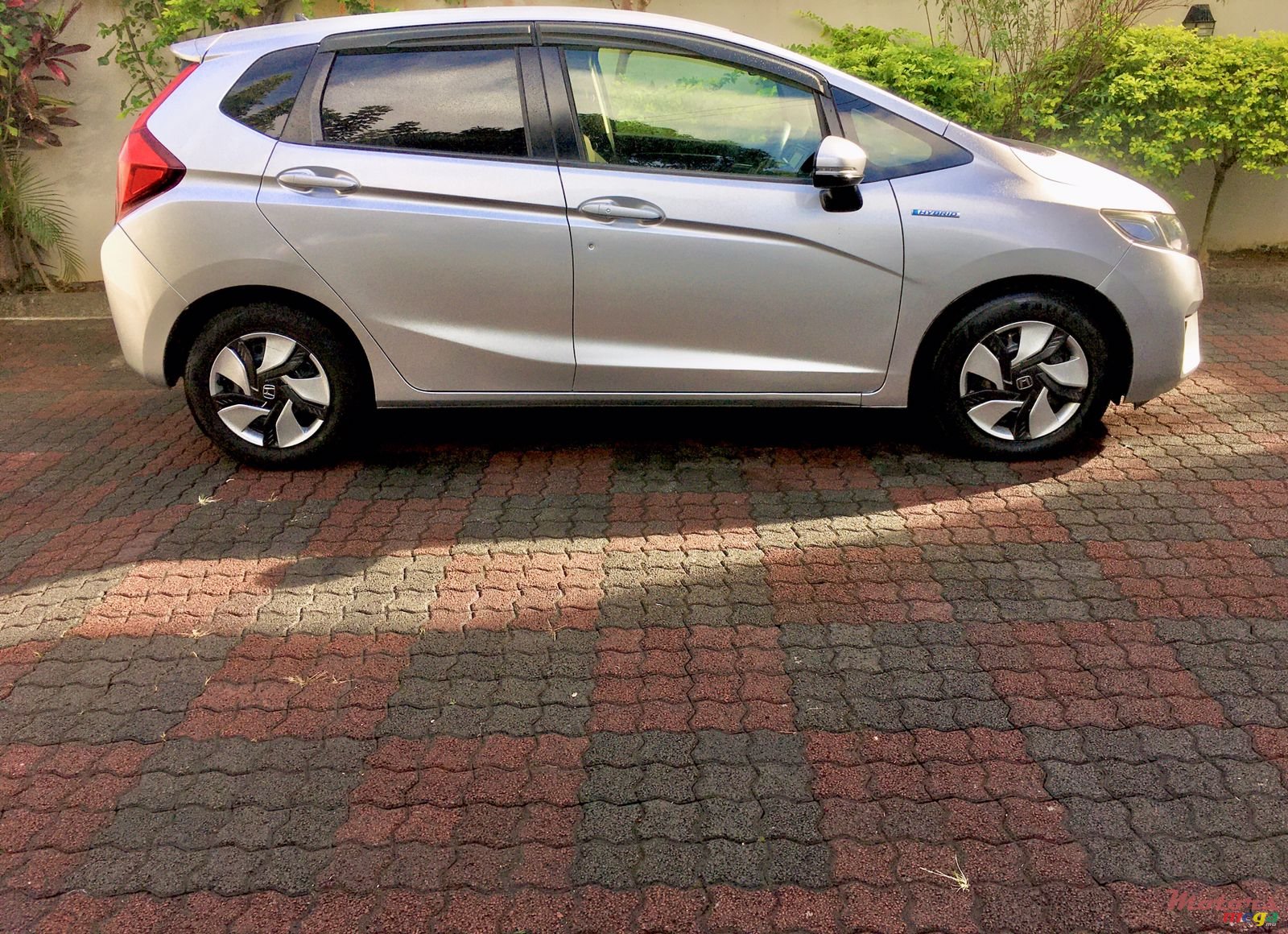 2014' Honda Fit Hybrid photo #5
