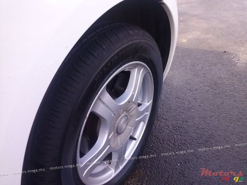 2005' Toyota photo #6