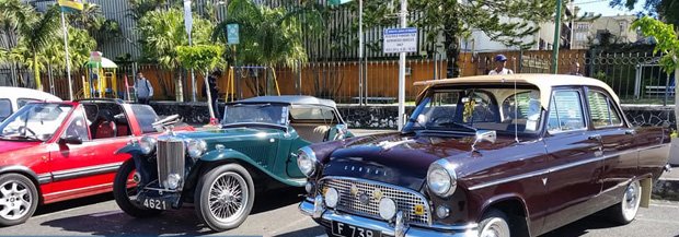 Mahébourg: des «vintage cars» font un show en hommage à Gian Dassoo