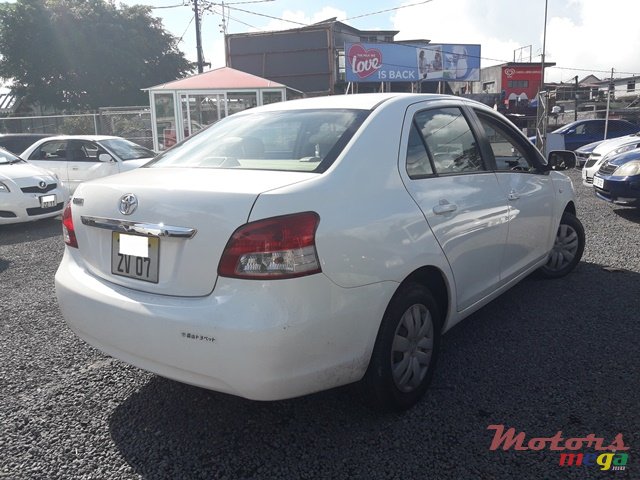 2007' Toyota Belta photo #5