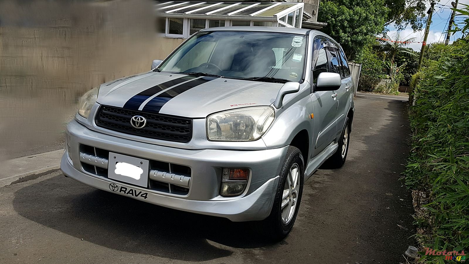 2002' Toyota RAV4 photo #2