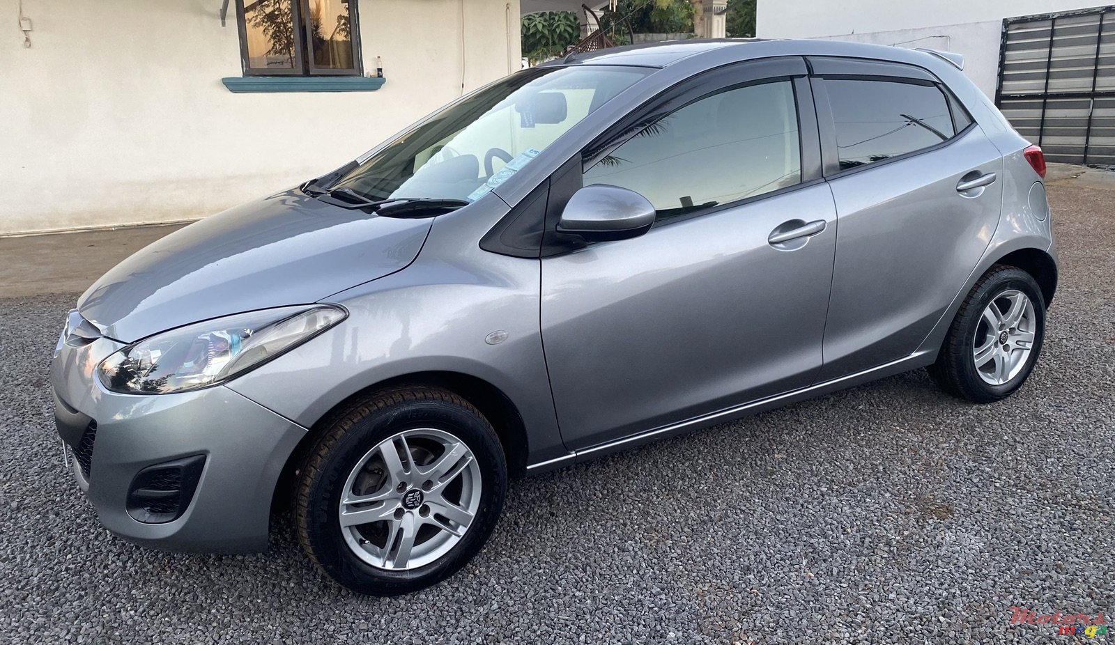 2013' Mazda Demio 1340cc photo #2
