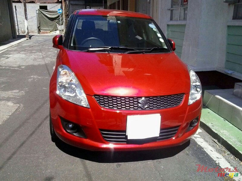 2011' Suzuki Swift photo #1