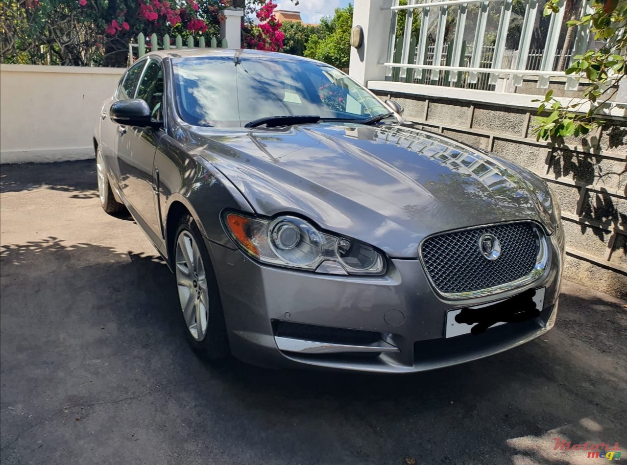 2010' Jaguar XF photo #1