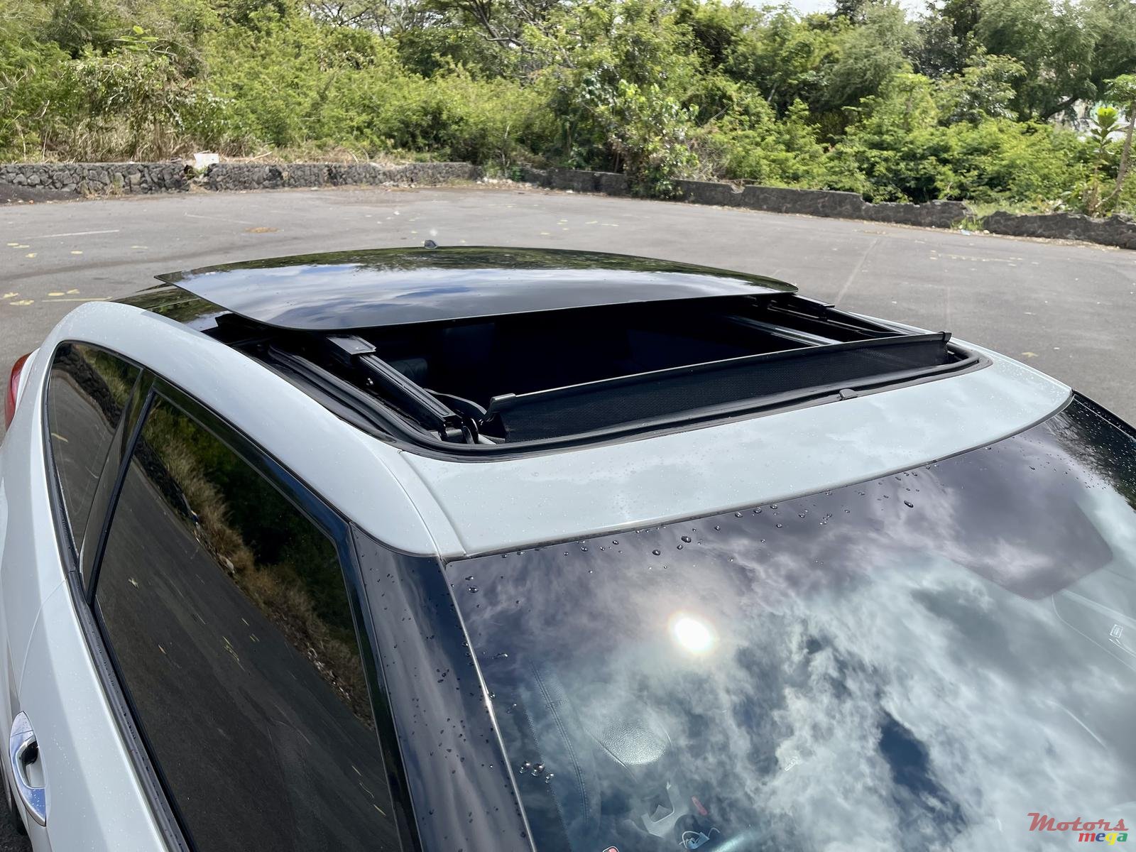 2015' Hyundai Veloster photo #4