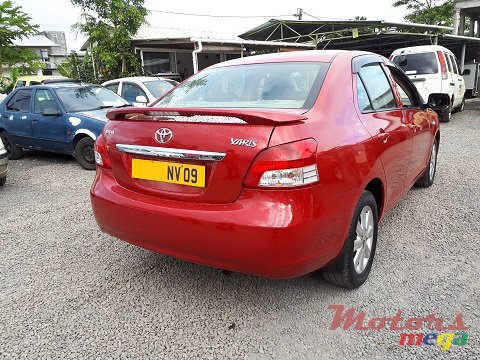 2009' Toyota Yaris photo #7
