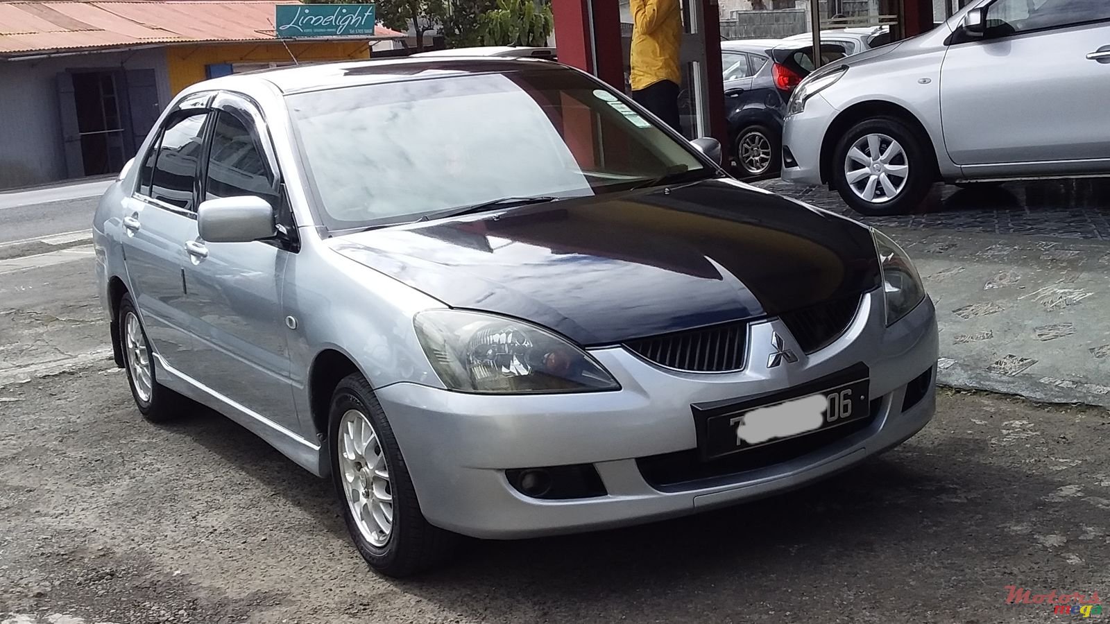 2006' Mitsubishi Lancer photo #1