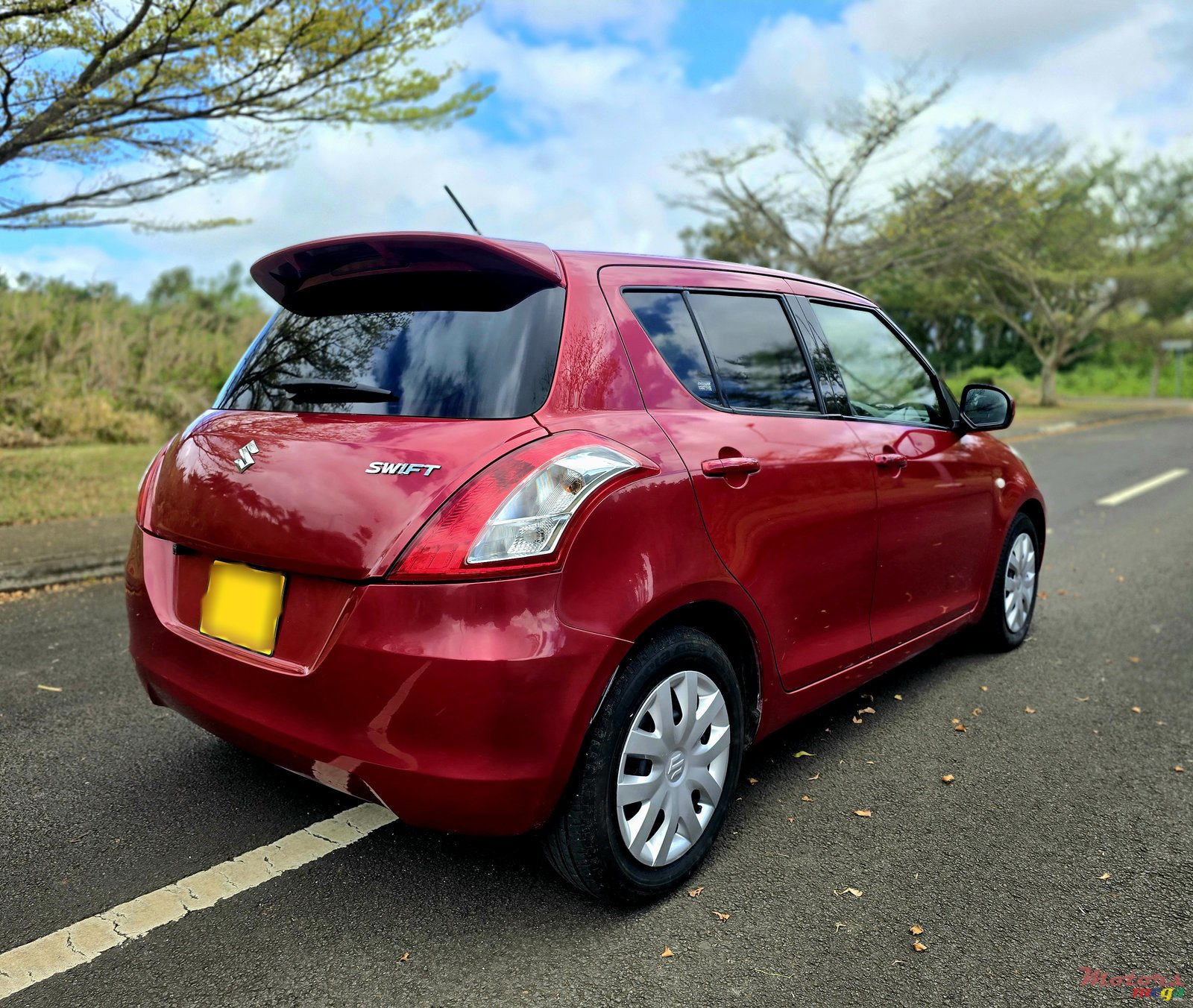 2012' Suzuki Swift Keyless Japan photo #4