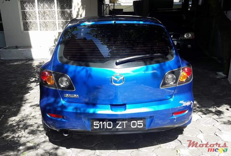 2005' Mazda Axela photo #3