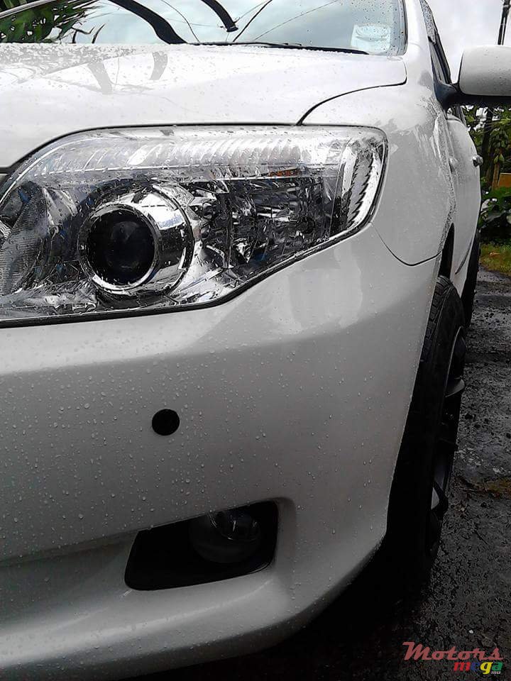 2010' Toyota Corolla Axio photo #1