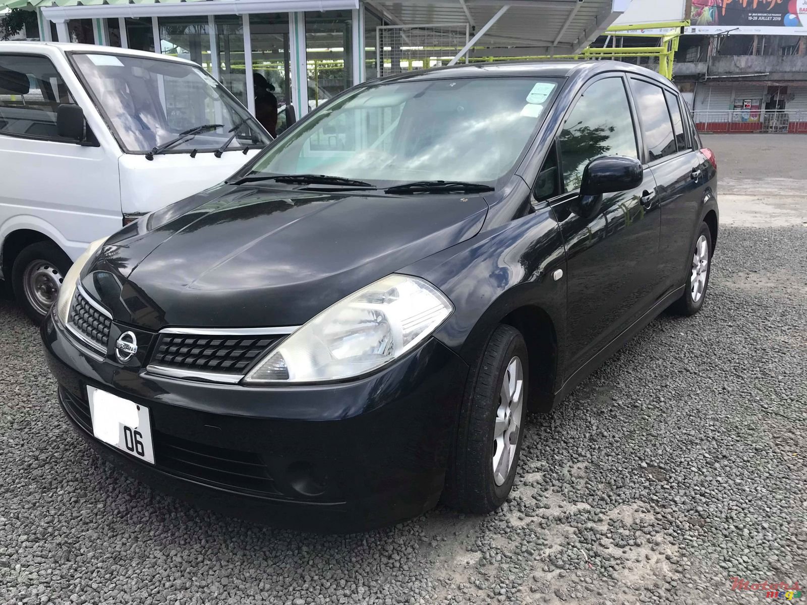 2006' Nissan Tiida photo #1