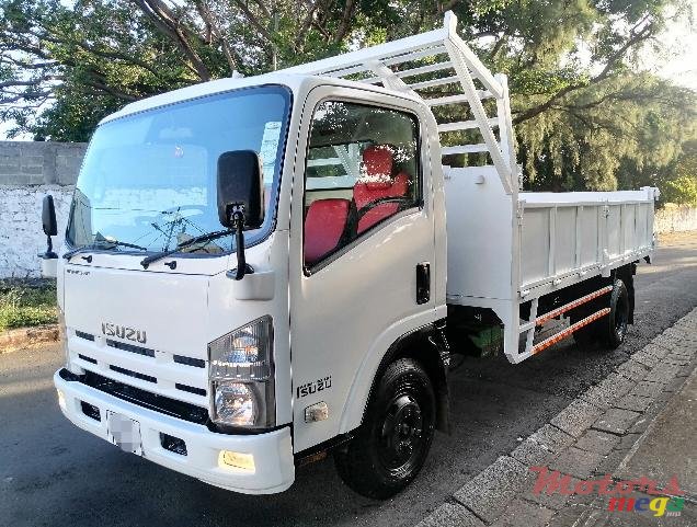 2010' Isuzu TFR photo #3