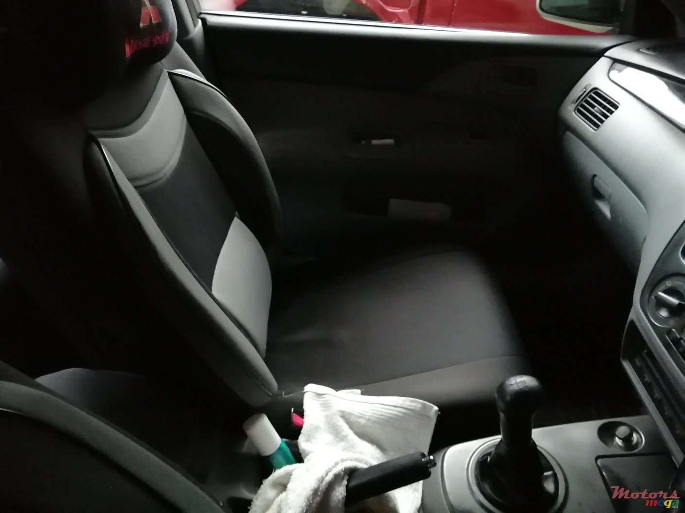 2008' Mitsubishi Lancer photo #2