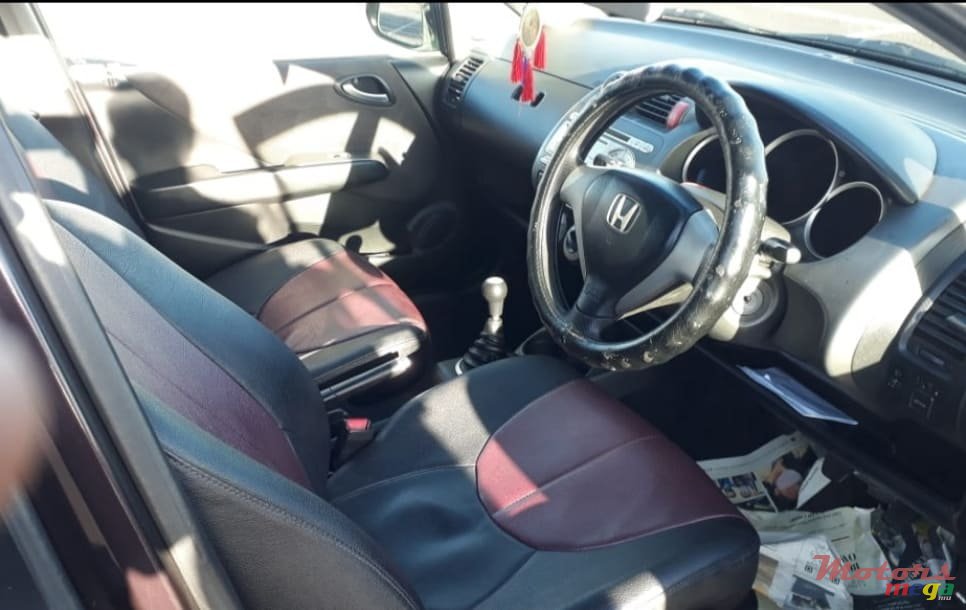 2006' Honda Fit photo #3