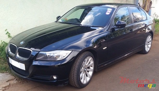 2008' BMW 318 i photo #1