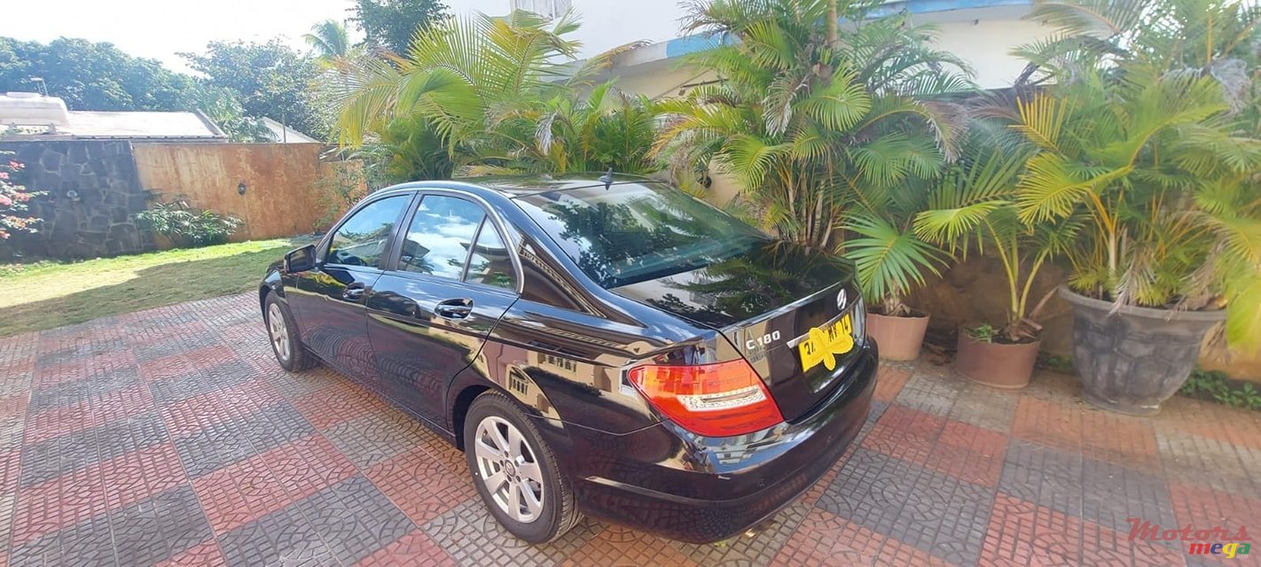 2014' Mercedes-Benz C-Class photo #2