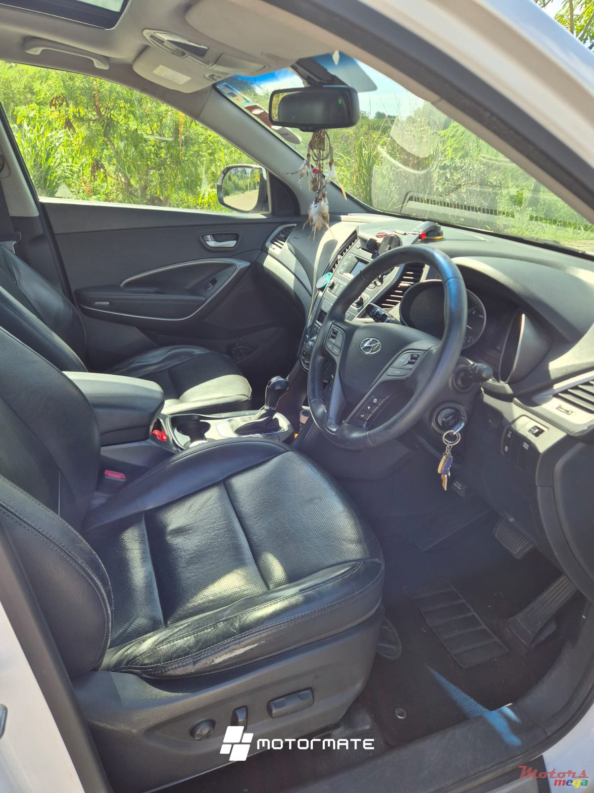 2016' Hyundai Santa Fe AWD photo #5