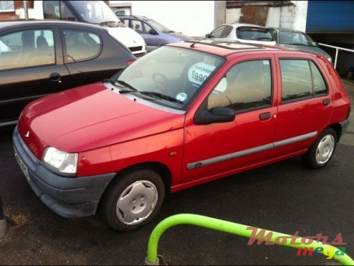 1995' Renault Clio photo #1
