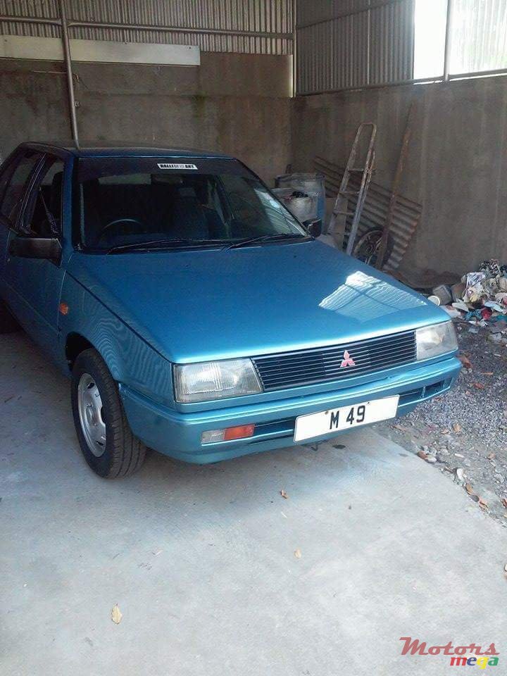1988' Mitsubishi Lancer photo #1