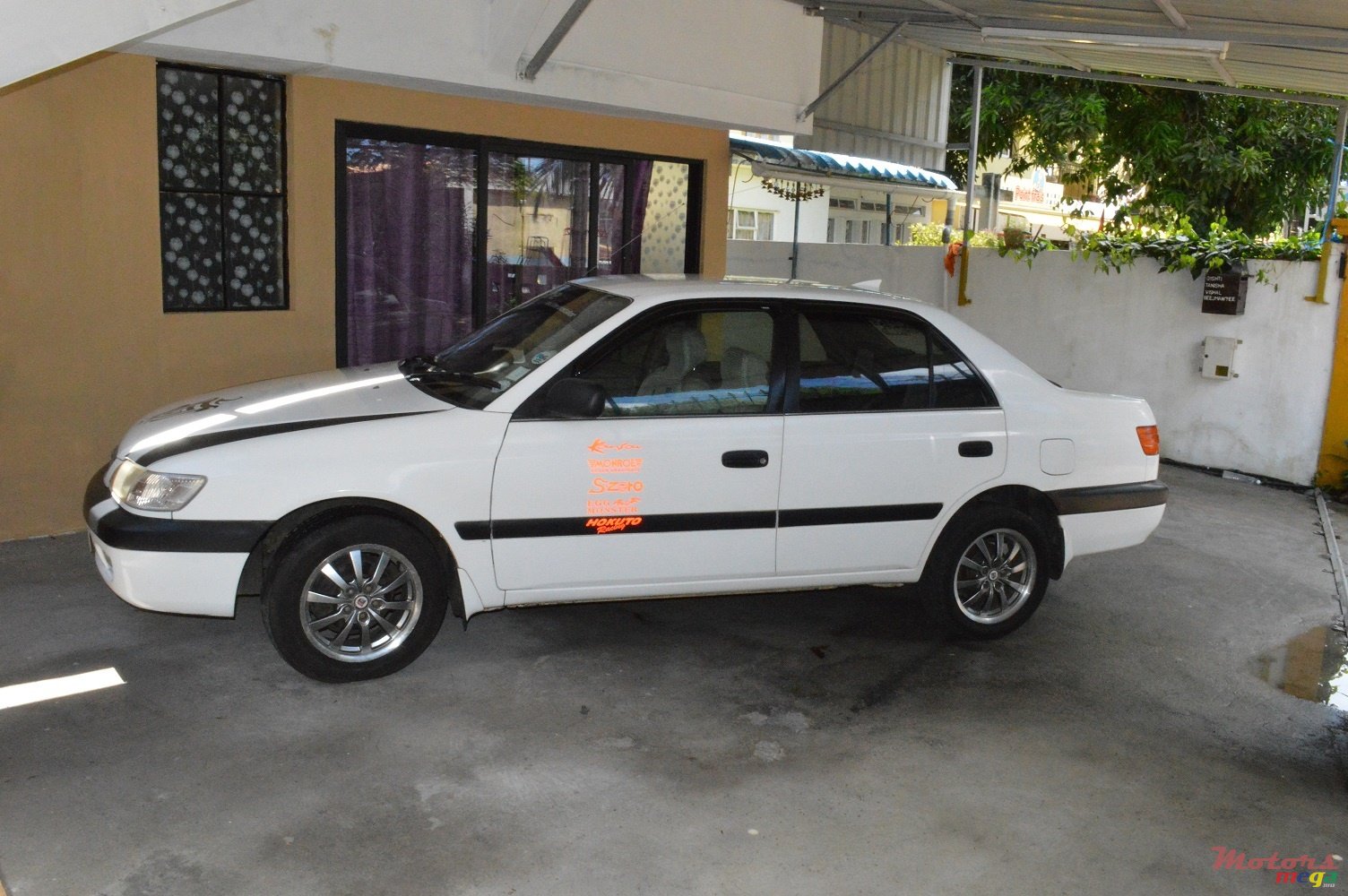 1999' Toyota photo #1