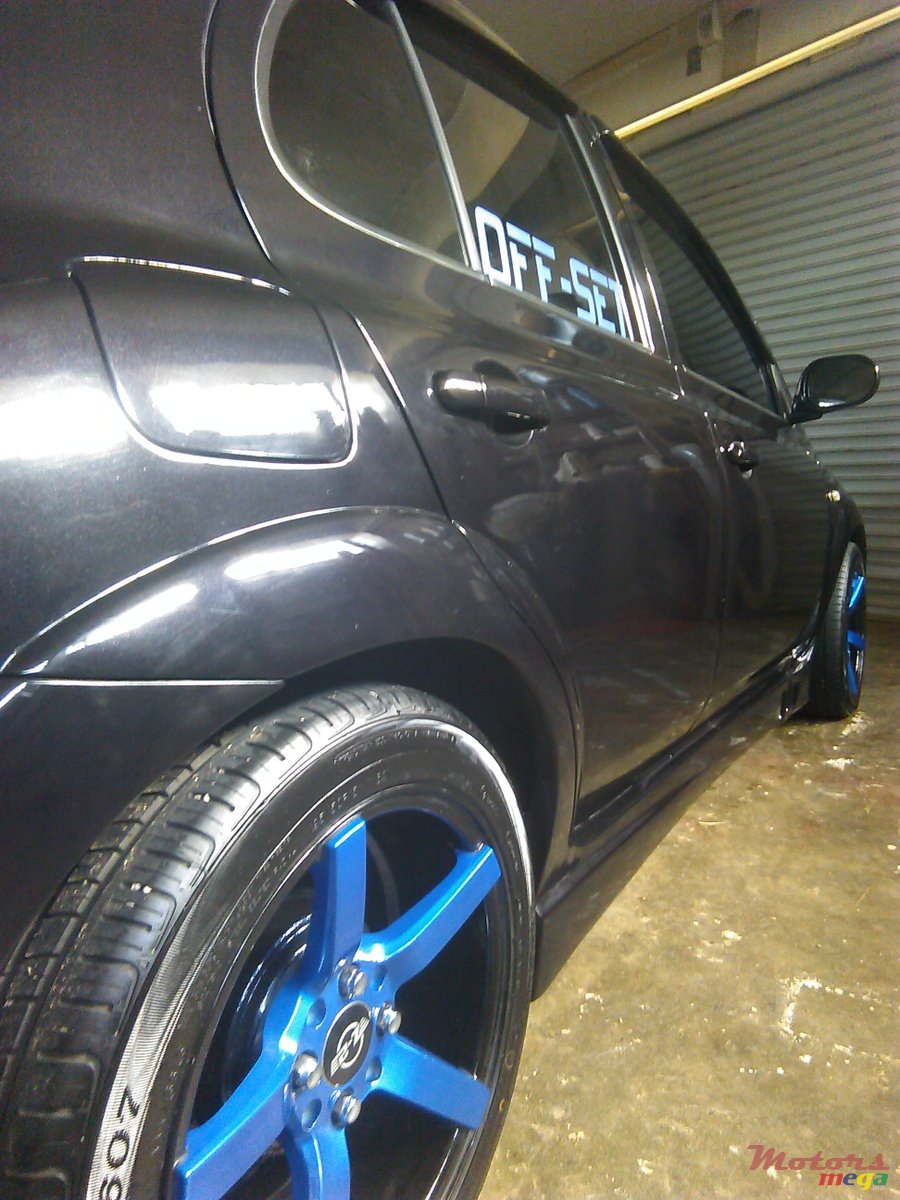 2002' Nissan Micra photo #3