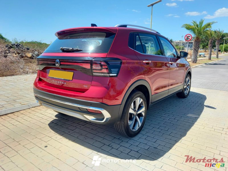 2024' Volkswagen T-Cross TOPLINE photo #3