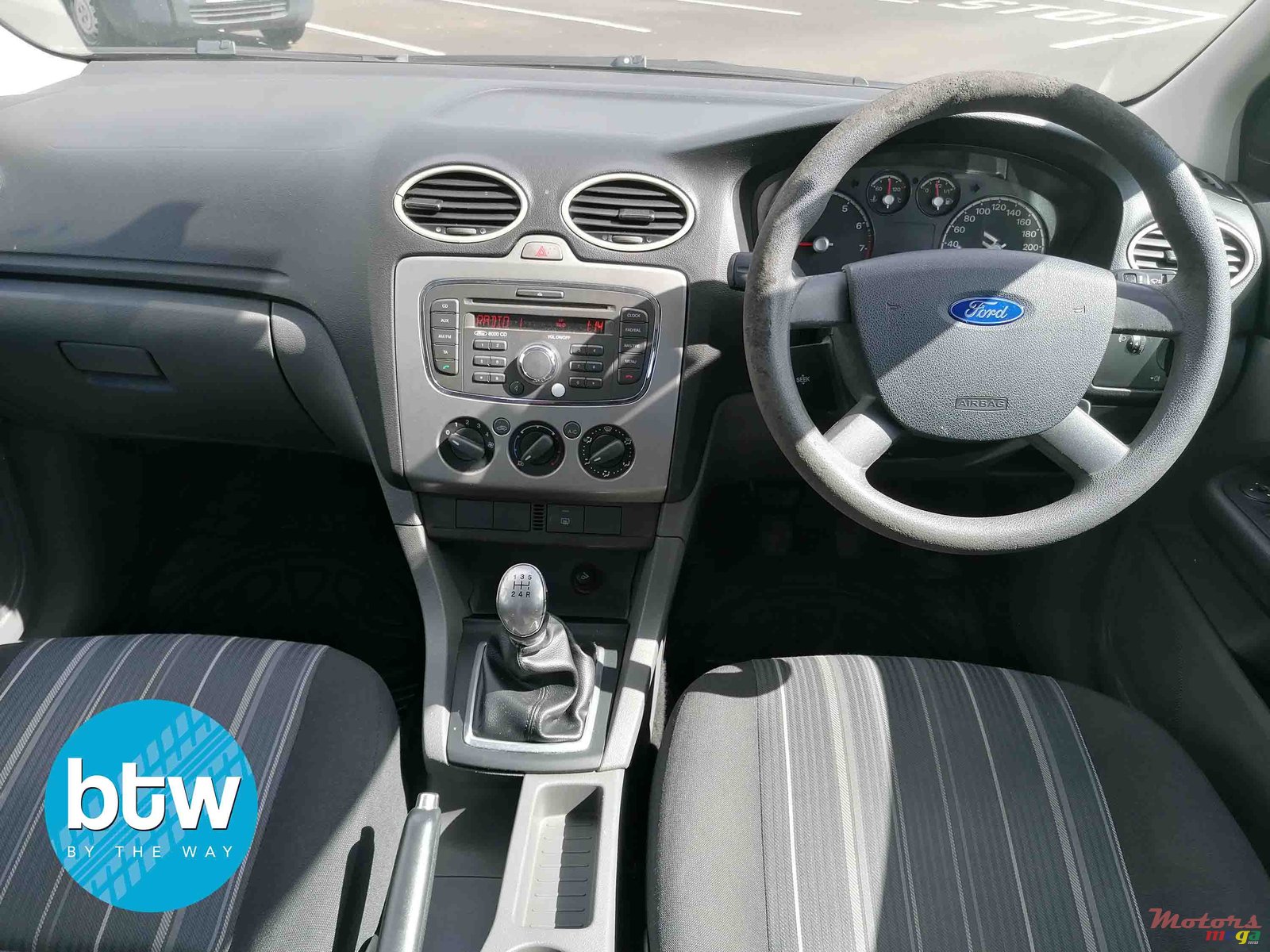 2012' Ford Focus photo #6