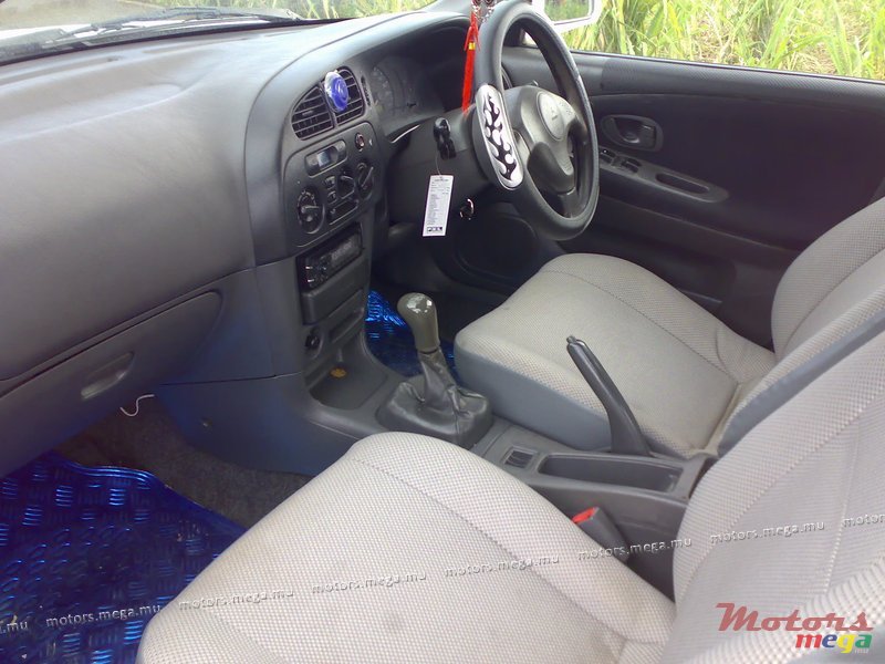 1997' Mitsubishi Lancer GLX photo #3