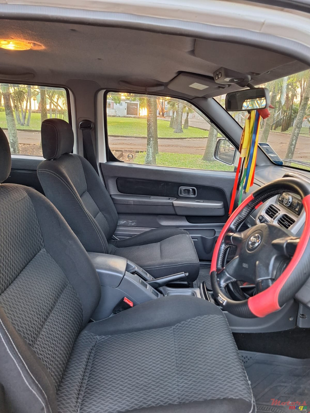 2017' Nissan Hardbody photo #3