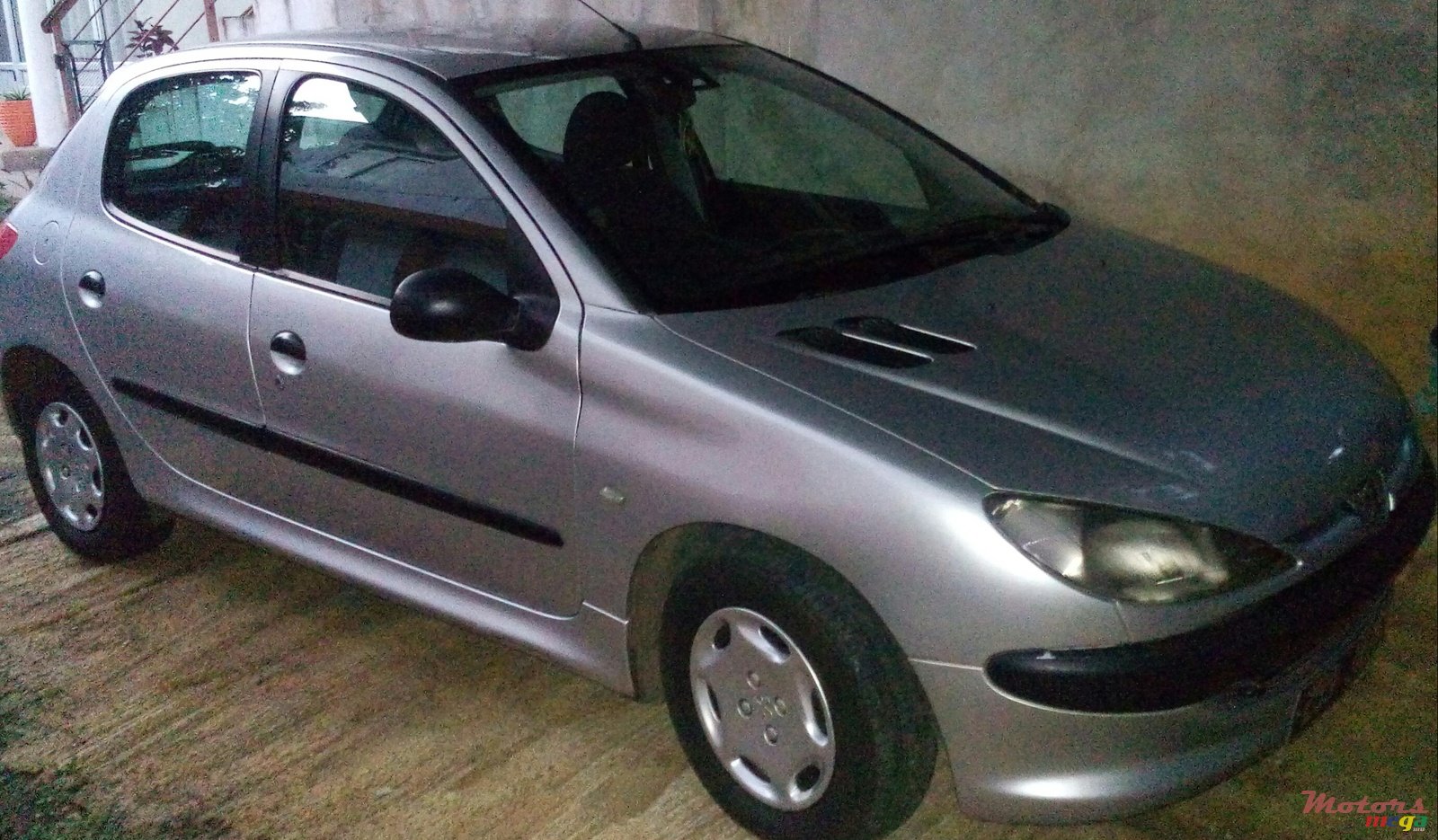 2000' Peugeot 206 photo #2