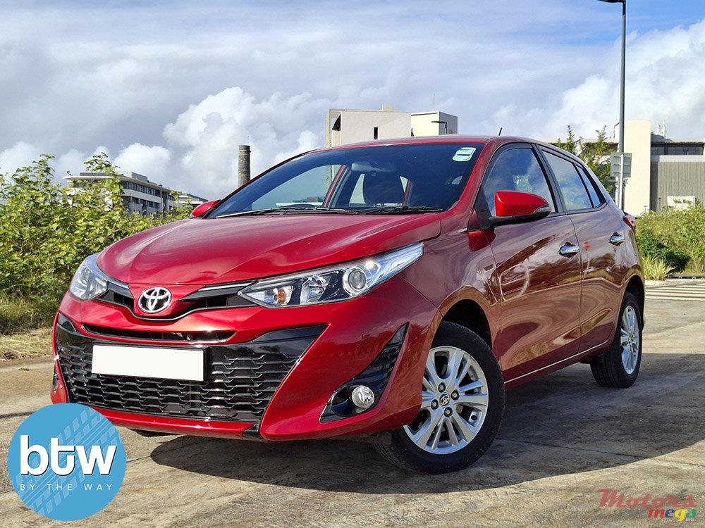 2019' Toyota Yaris photo #2