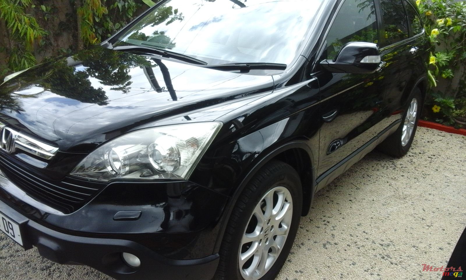 2009' Honda CR-V photo #1