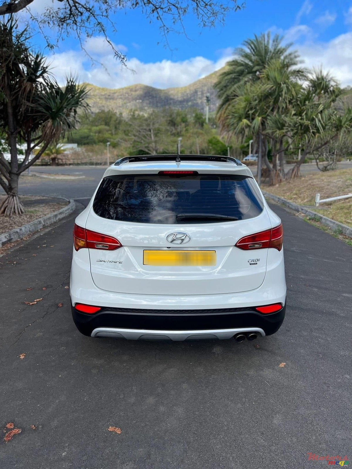 2014' Hyundai Santa Fe photo #4