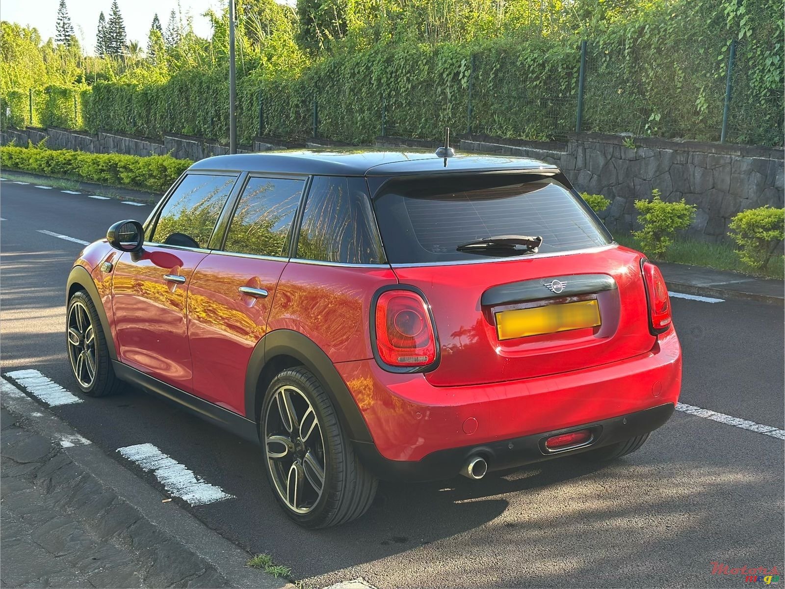 2020' MINI Cooper One photo #3