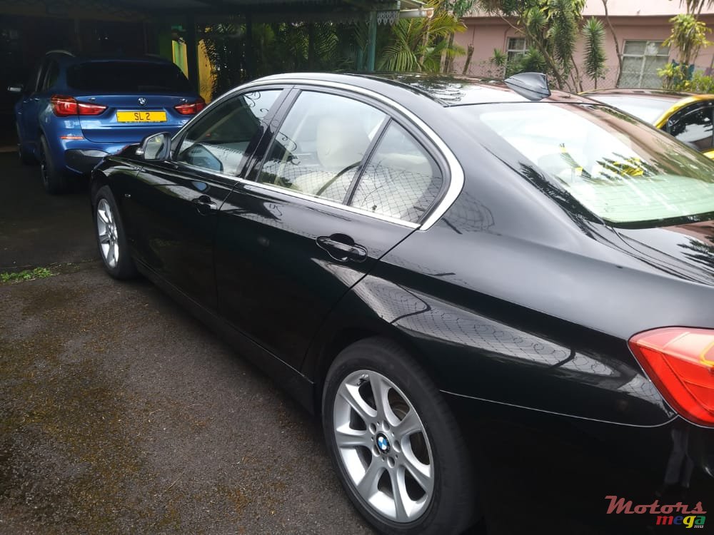 2012' BMW 320 photo #5