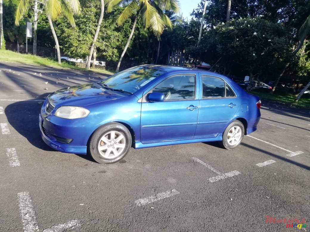 2005' Toyota photo #4