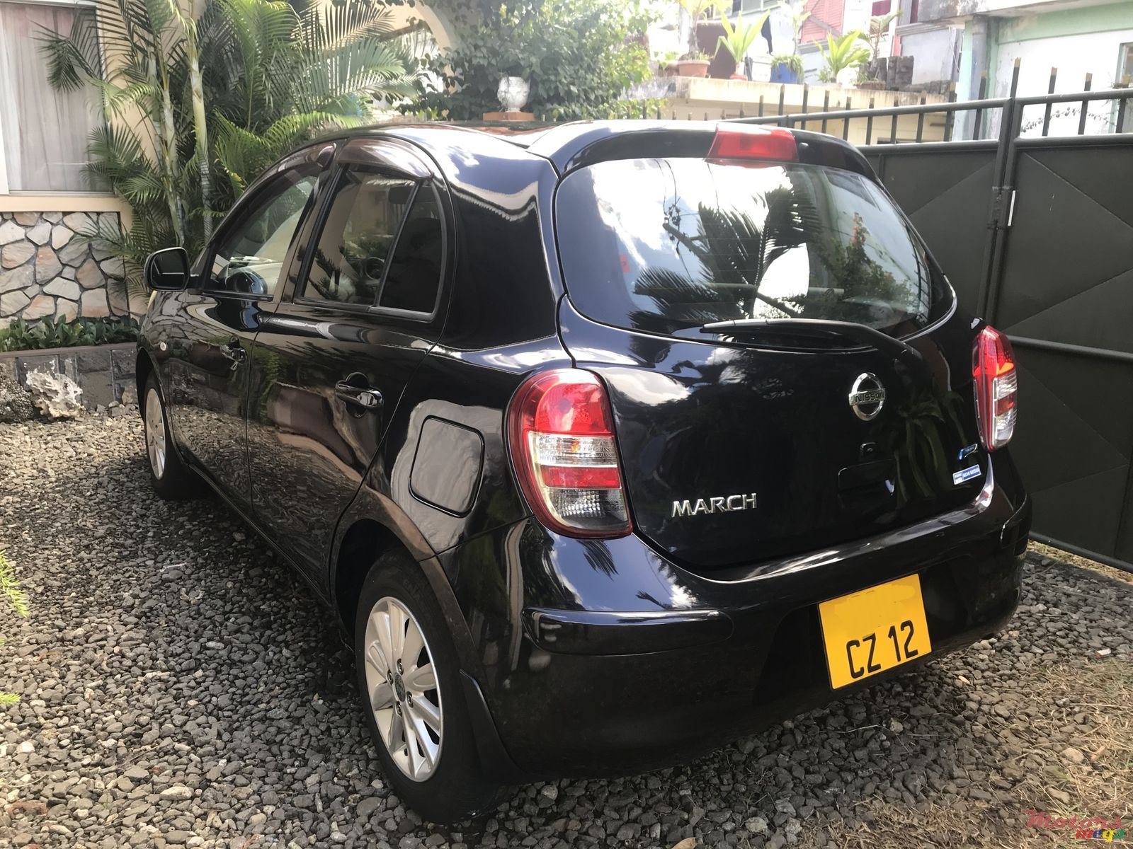 2012' Nissan March photo #1