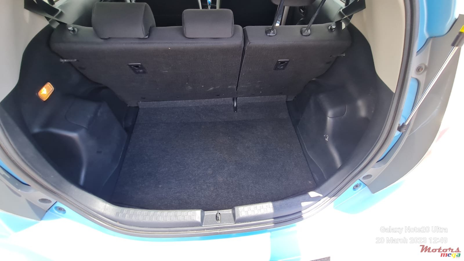 2013' Toyota Aqua photo #6