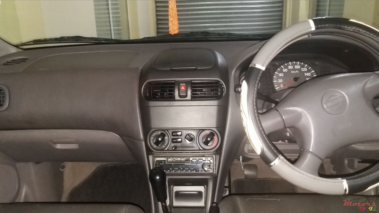 1999' Nissan Sunny photo #1