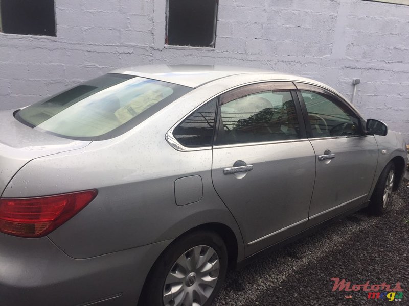 2006' Nissan Bluebird Sylphy photo #2