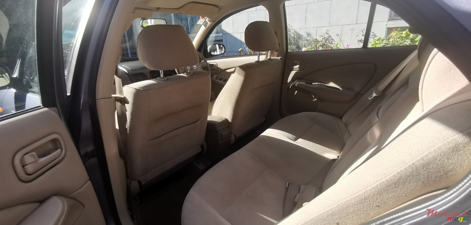 2004' Nissan Sunny photo #5