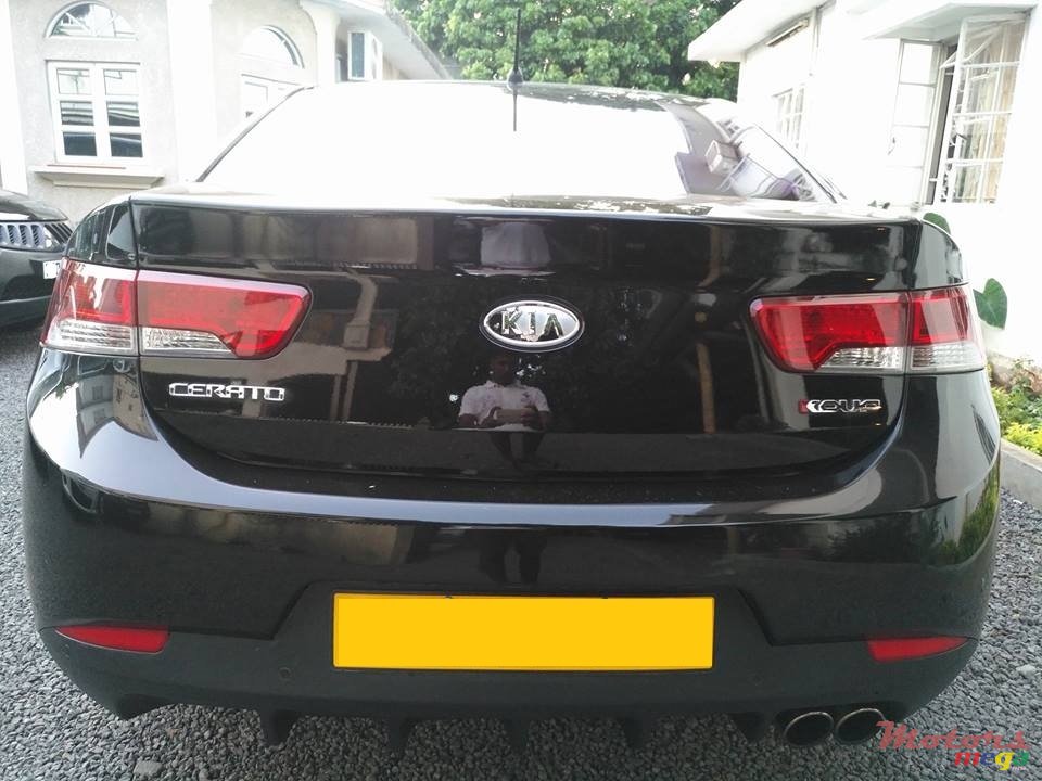 2011' Kia Cerato Coupe photo #3