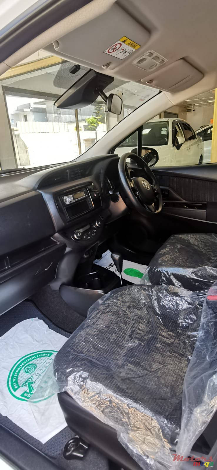 2019' Toyota Vitz HYBRID photo #4