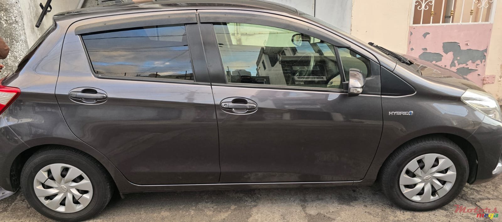 2019' Toyota Vitz photo #2