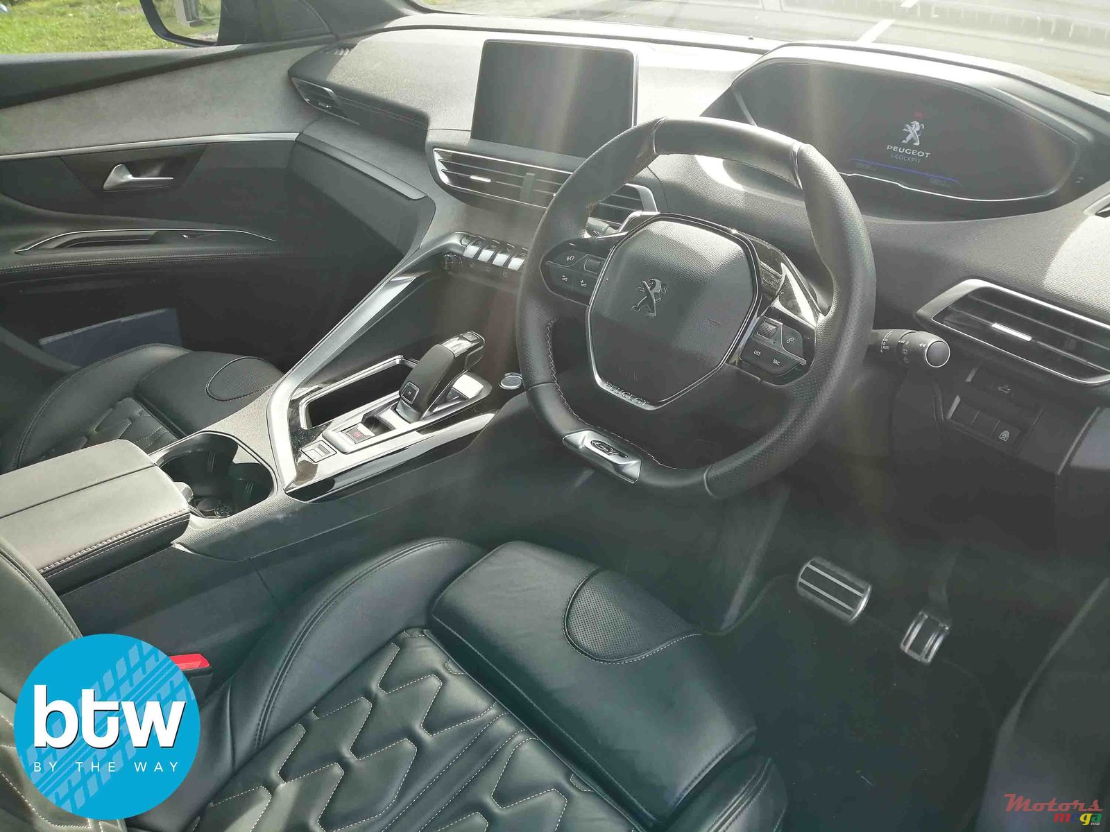 2019' Peugeot 3008 GT photo #6