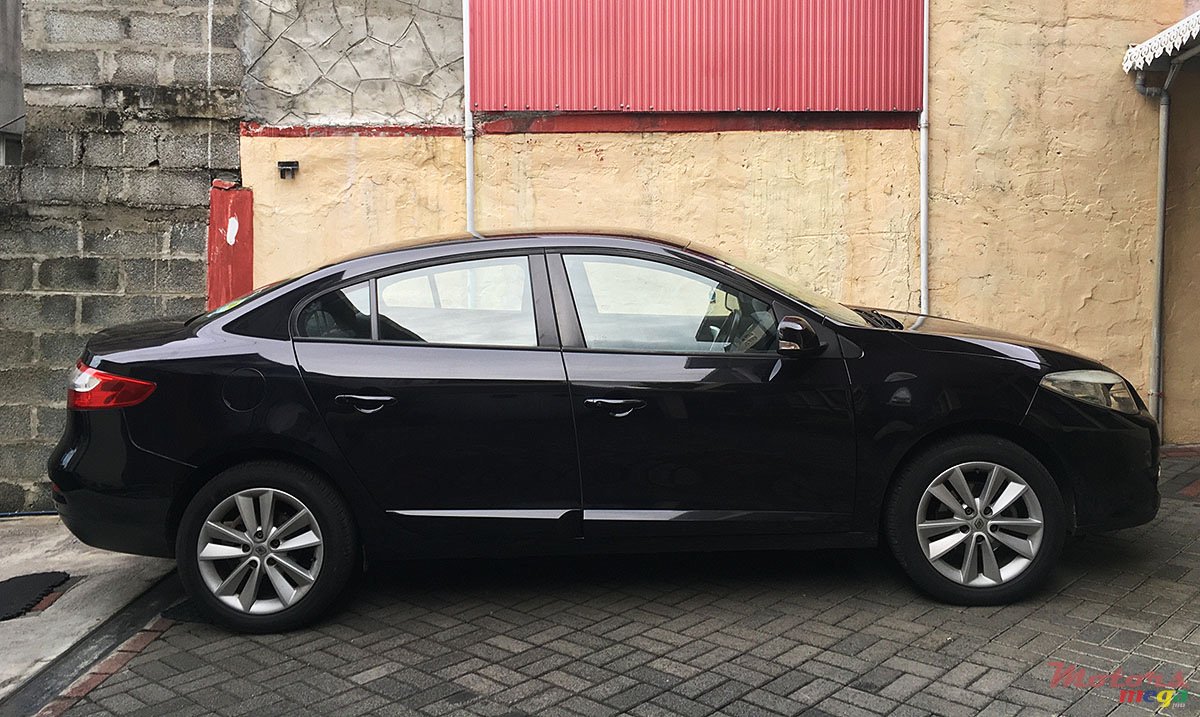 2013' Renault Fluence photo #1