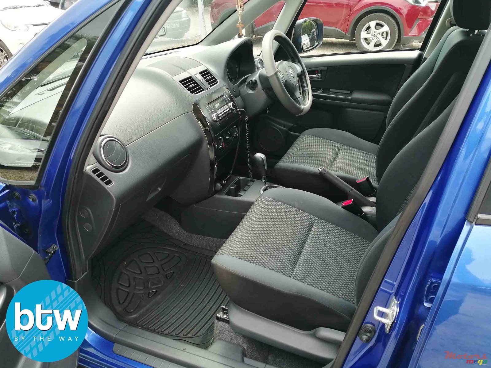 2015' Suzuki SX4 VVT photo #3