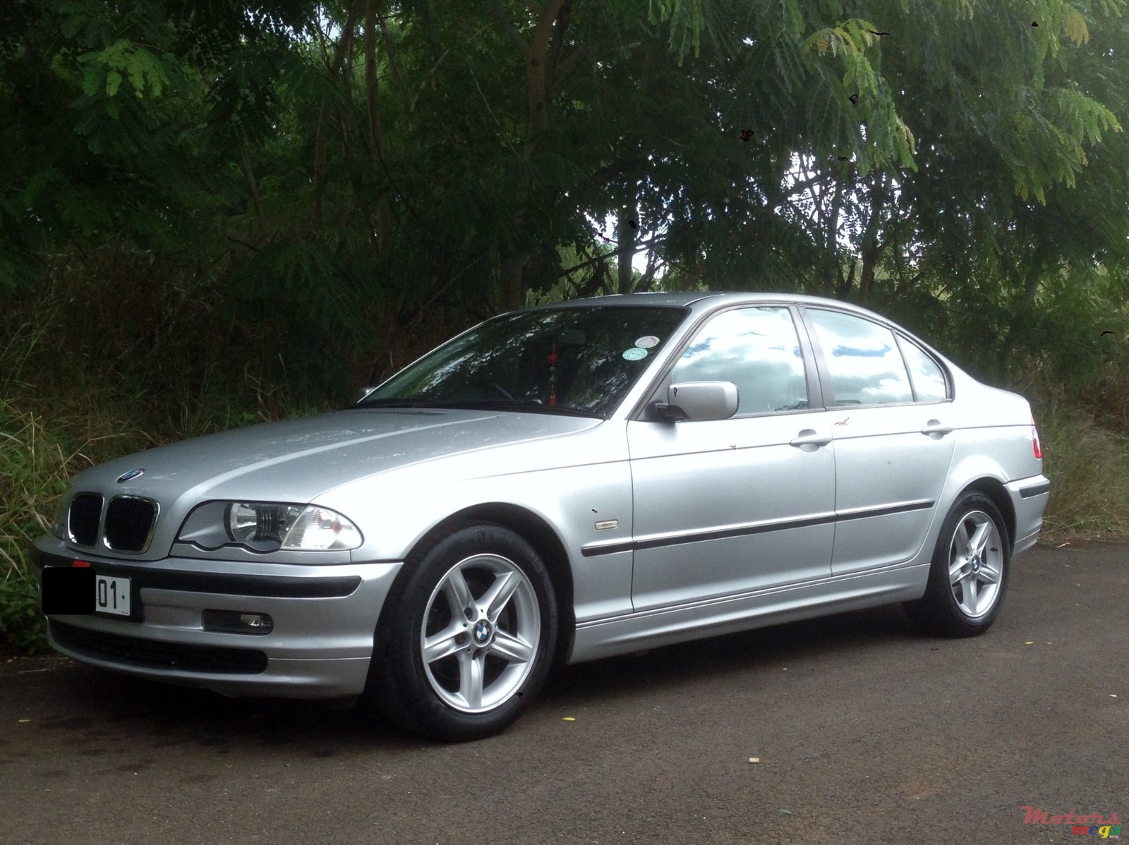 2001' BMW 318 photo #1