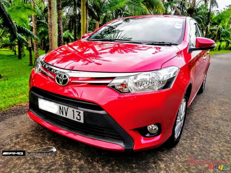 2013' Toyota Yaris 1.3 photo #3