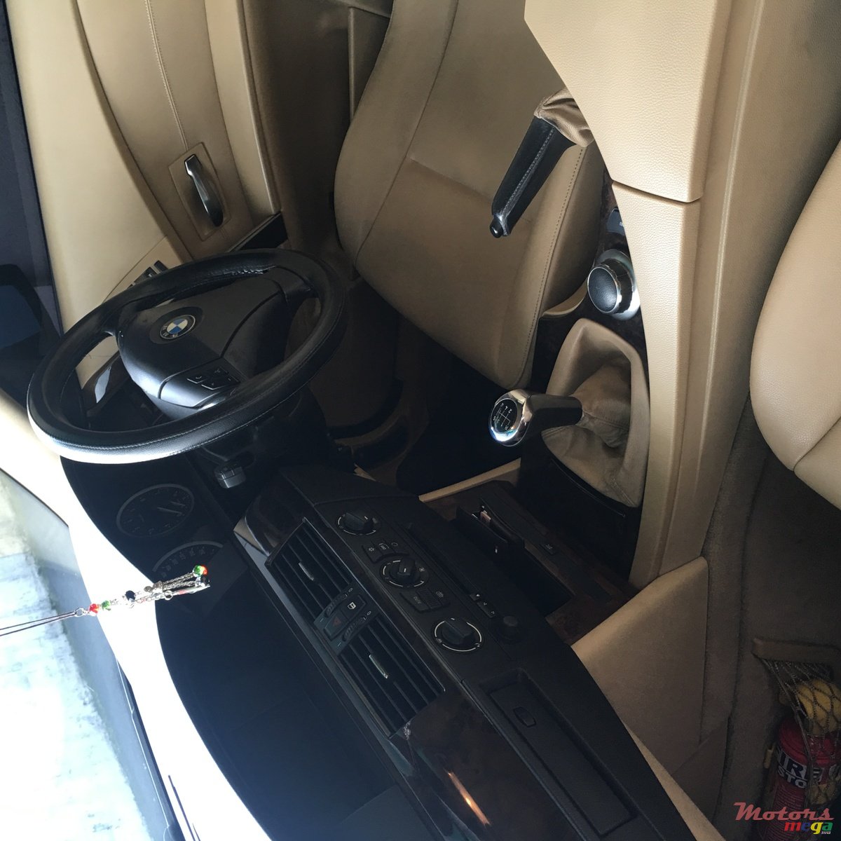 2006' BMW 525 photo #2